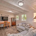 Peaceful Sedona Getaway With Patio, Grill And Views!